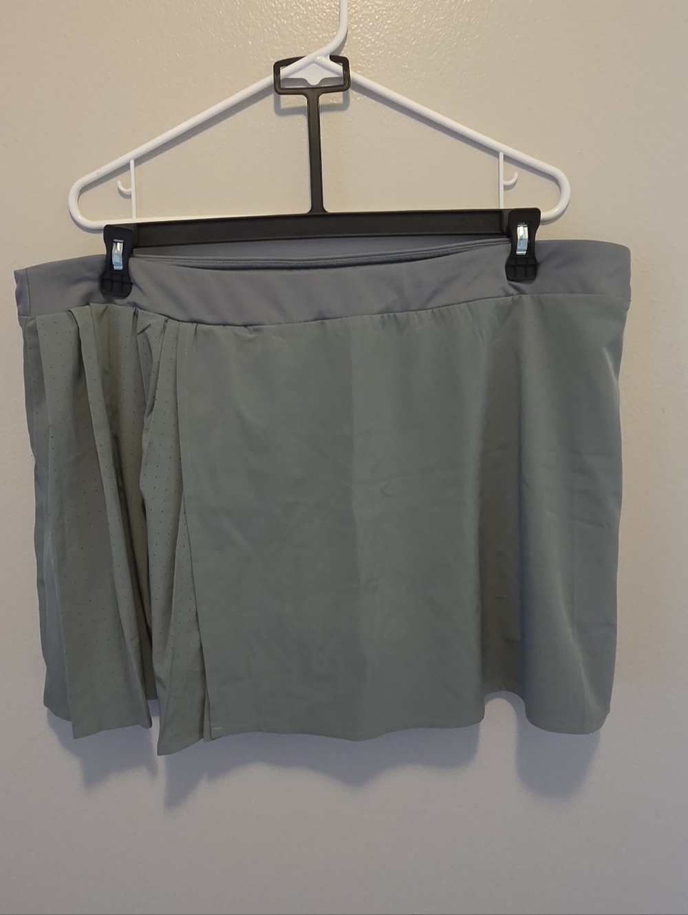 Vibrant GREY Performance Mini Skort with Side Pleat